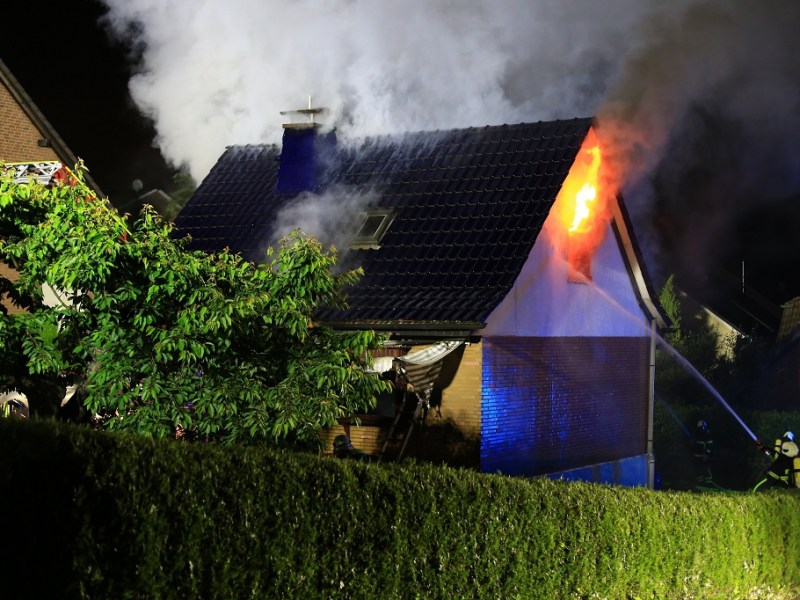 Ruhrgebiet: Schrecklicher Brand in Bommeregge mit einer toten Frau und drei Verletzten.