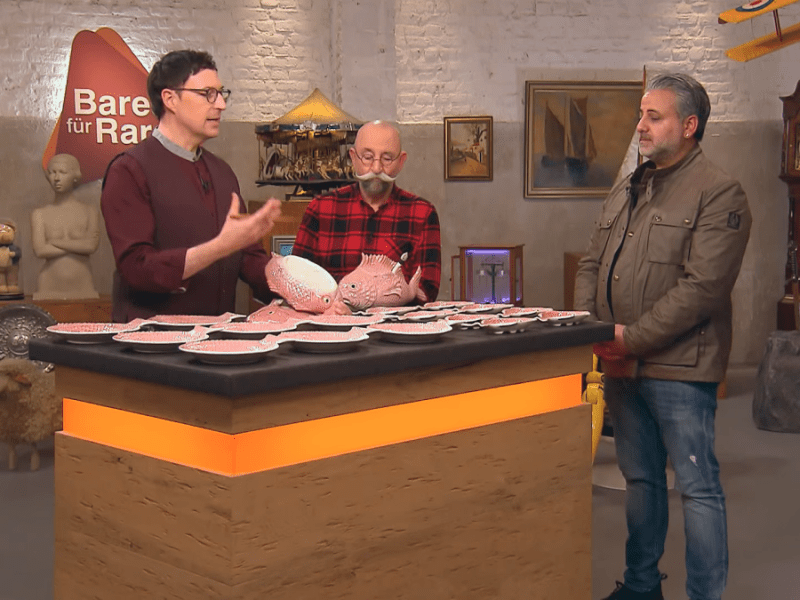 Bei „Bares für Rares“ geht es heißt her. Warum DIESES Fischgeschirr beim Horst Lichter und den Experten für Wellen sorgt...