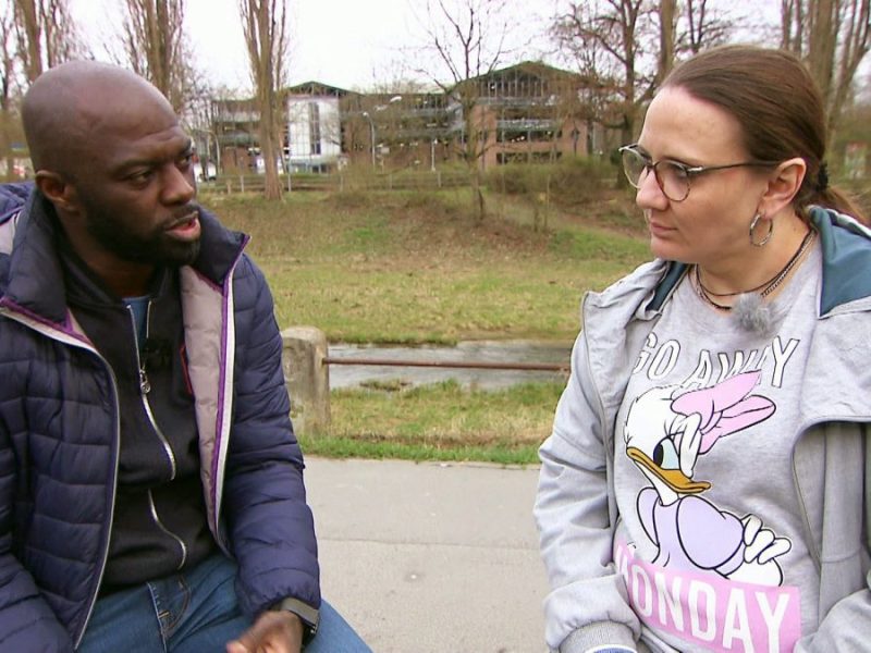 Für die RTL2-Sozialdoku begibt sich Fußballstar Hans Sarpei auf die Suche nach der ungefilterten Wahrheit und stößt an seine Grenzen…