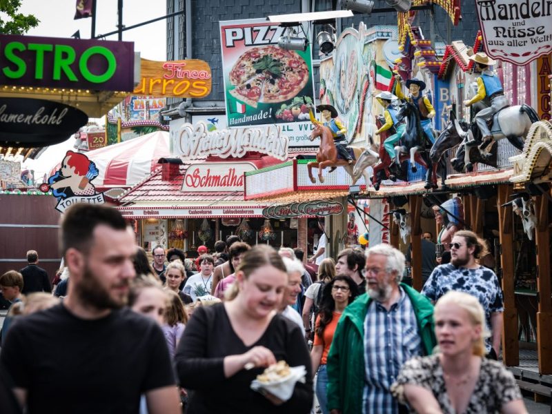 Oberhausener stören sich an den Preisen auf der Sterkrader Fronleichnamskirmes.