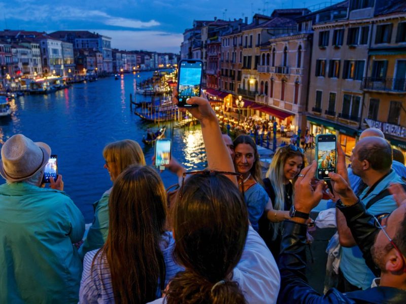 Urlaub: An diesen Orten ist wegen Massentourismus sehr schwierig zu Entspannen.