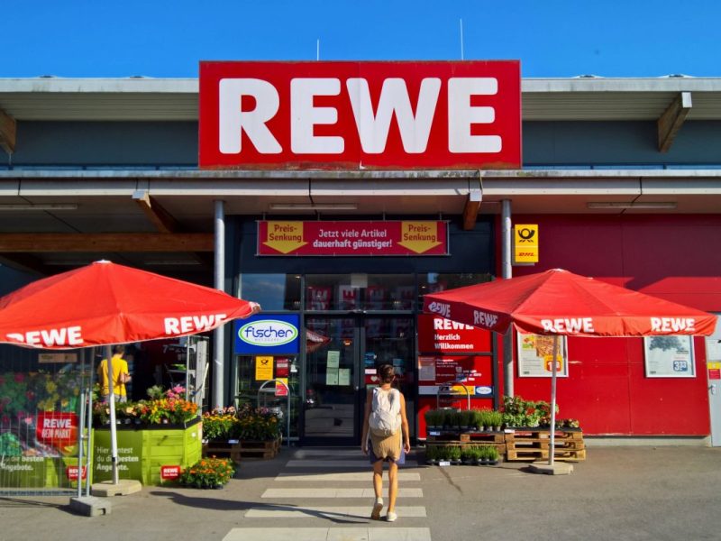 Rewe macht früher Schluss.