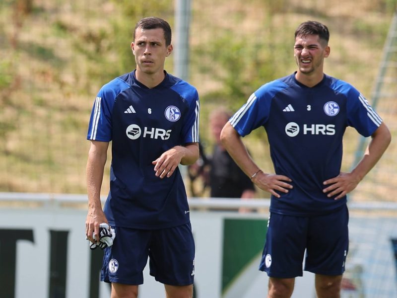 Der Nächste! Ein weiterer Akteur hat beim FC Schalke 04 keine Zukunft mehr. Wie einige andere kann auch er sich einen neuen Klub suchen.