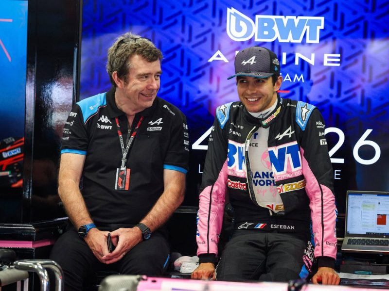 Bei einem Formel 1-Team geht es derzeit drunter und drüber. Nun könnte der kriselnde Rennstall eine radikale Veränderung anstreben.