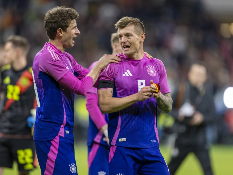 Der DFB und das pinke Trikot - eine Erfolgsgeschichte.