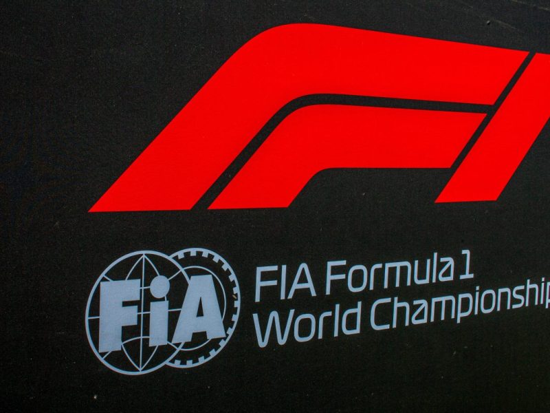 Die FIA greift knallhart durch. Im Rahmen der Bekanntgabe der ab 2026 geltenden Formel-1-Regularien sorgte der Weltverband für einen Hammer.