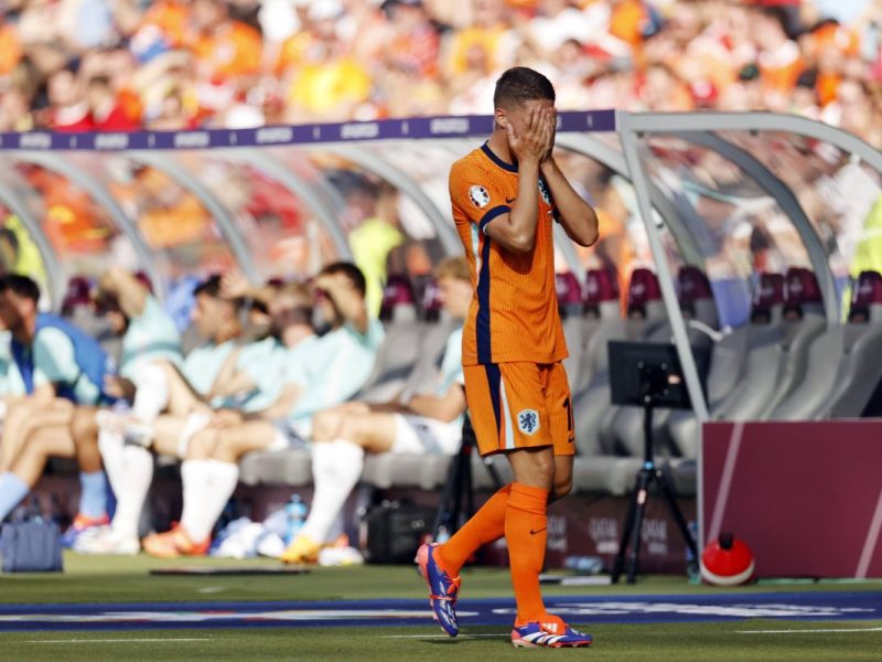 Ein Transfer-Flirt von Borussia Dortmund ist am Boden zerstört! Er erlebte bei einem wichtigen Spiel einen echten Alptraum.