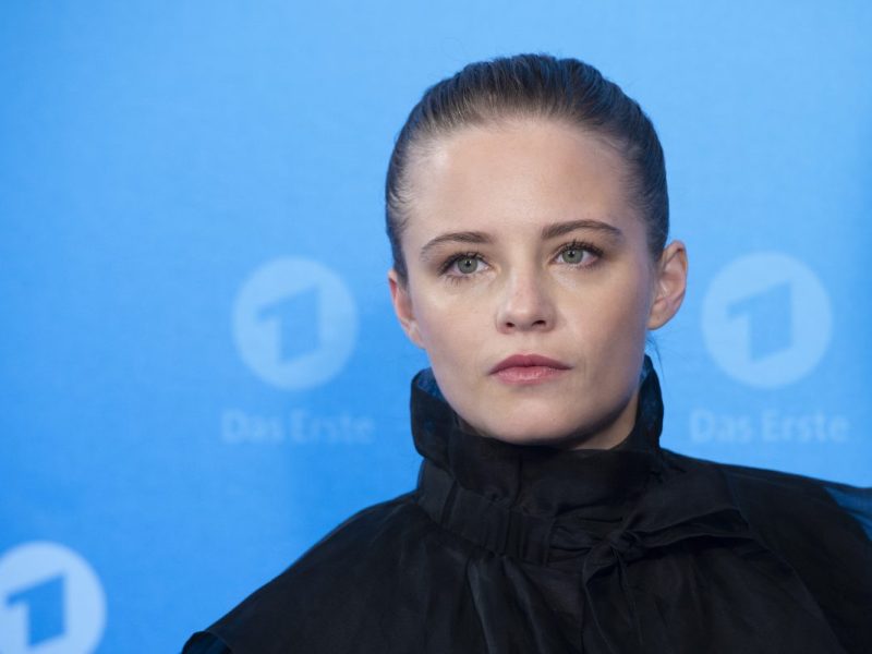 Von geheimer Romanze zu öffentlichem Bekenntnis: „Tatort“-Schauspielerin Jasna Fritzi Bauer so privat wie noch nie zuvor...