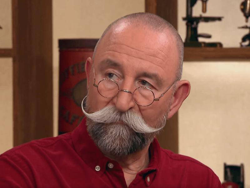 Bei „Bares für Rares“ betrat das Ehepaar Thea und Gerhard Miksch voller Hoffnung das Studio – doch es kam anders als erwartet.