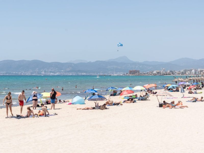 Urlaub auf Mallorca: Liegen-Reservierung am Strand geht in die nächste Runde.
