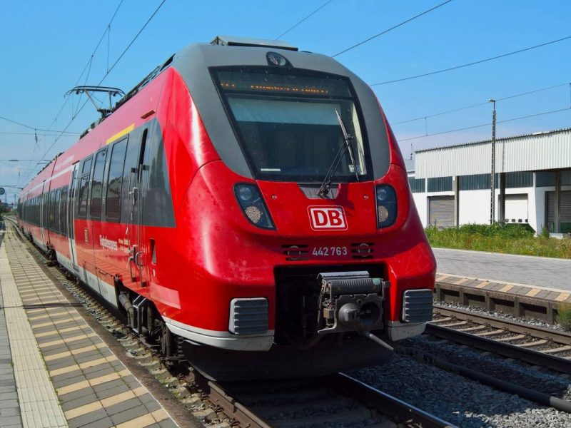 Deutsche Bahn: Verbraucherzentrale reicht Beschwerde über nicht rechtmäßige Kündigungsfristen der Bahncard ein.