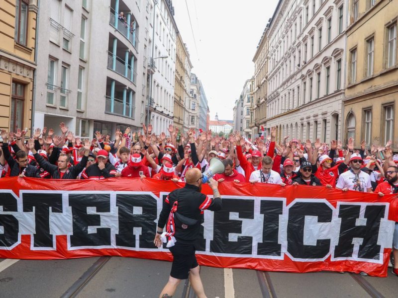 Faneklat bei Österreich - Türkei.