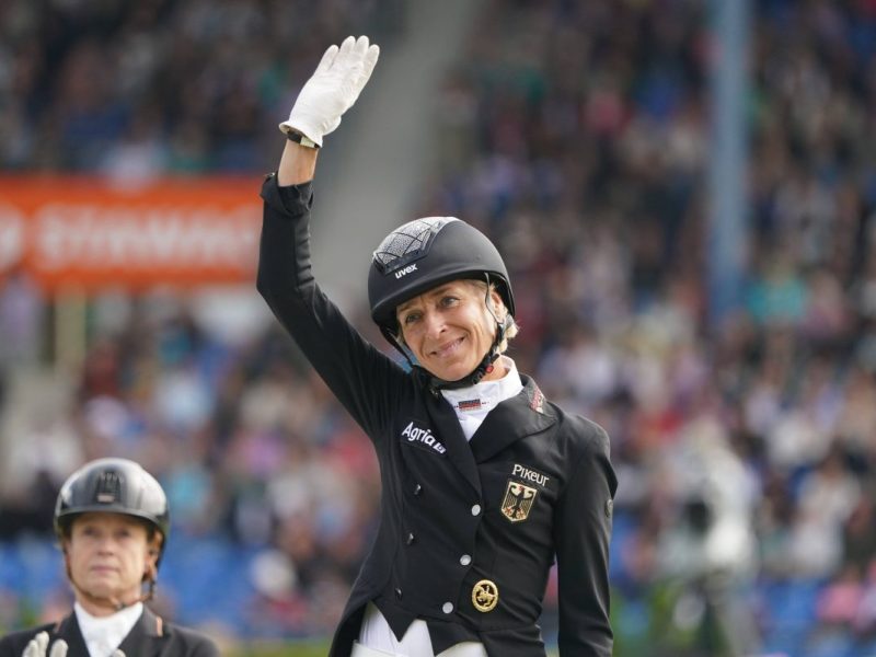 Kurz vor dem Start von Olympia 2024 muss das deutsche Team einen bitteren Ausfall hinnehmen. Eine Sportlegende reist nicht mit nach Paris.