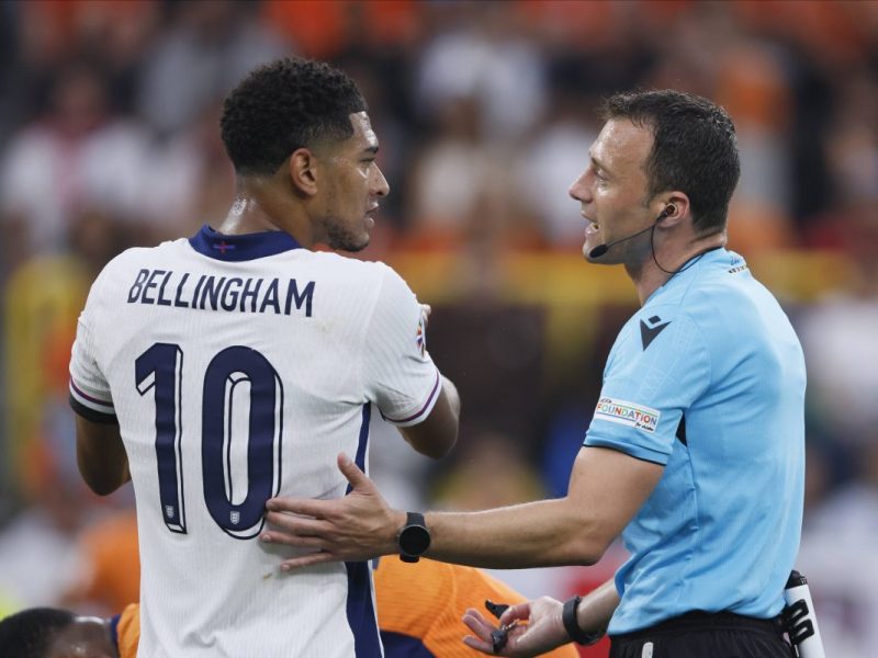 Niederlande – England: Schiedsrichter Zwayer steht sofort im Mittelpunkt