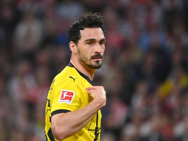 Mats Hummels hat auch viele Wochen nach seinem BVB-Abgang keinen neuen Klub gefunden. Jetzt klopft wohl der nächste Verein an.