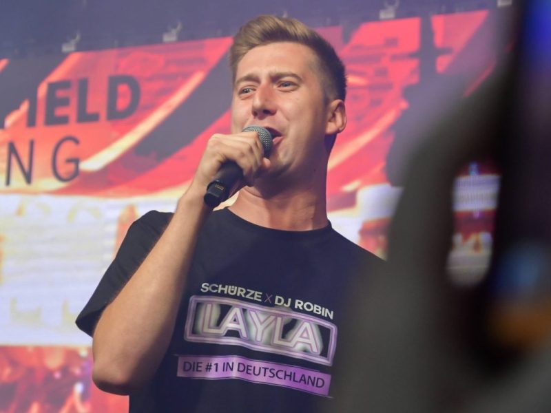 Das ZDF bietet mit seiner neuen Dokumentation „Partyschlager“ tiefe Einblicke in die Welt des Schlagers. Dabei kommt Entsetzliches ans Licht.