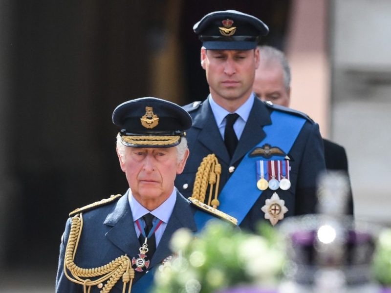 König Charles kämpft weiterhin mit gesundheitlichen Problemen. Prinz William bereitet sich deshalb zunehmend auf den nächsten Schritt vor...