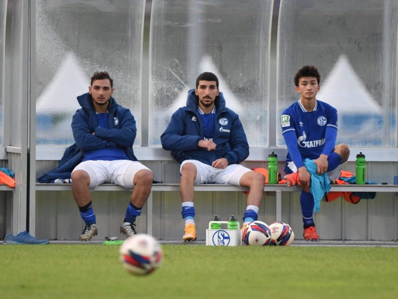 Bei Königsblau wurde er trotz großer Beliebtheit aussortiert. Jetzt geht die Karriere des Ex-S04-Talents immer steiler nach oben.