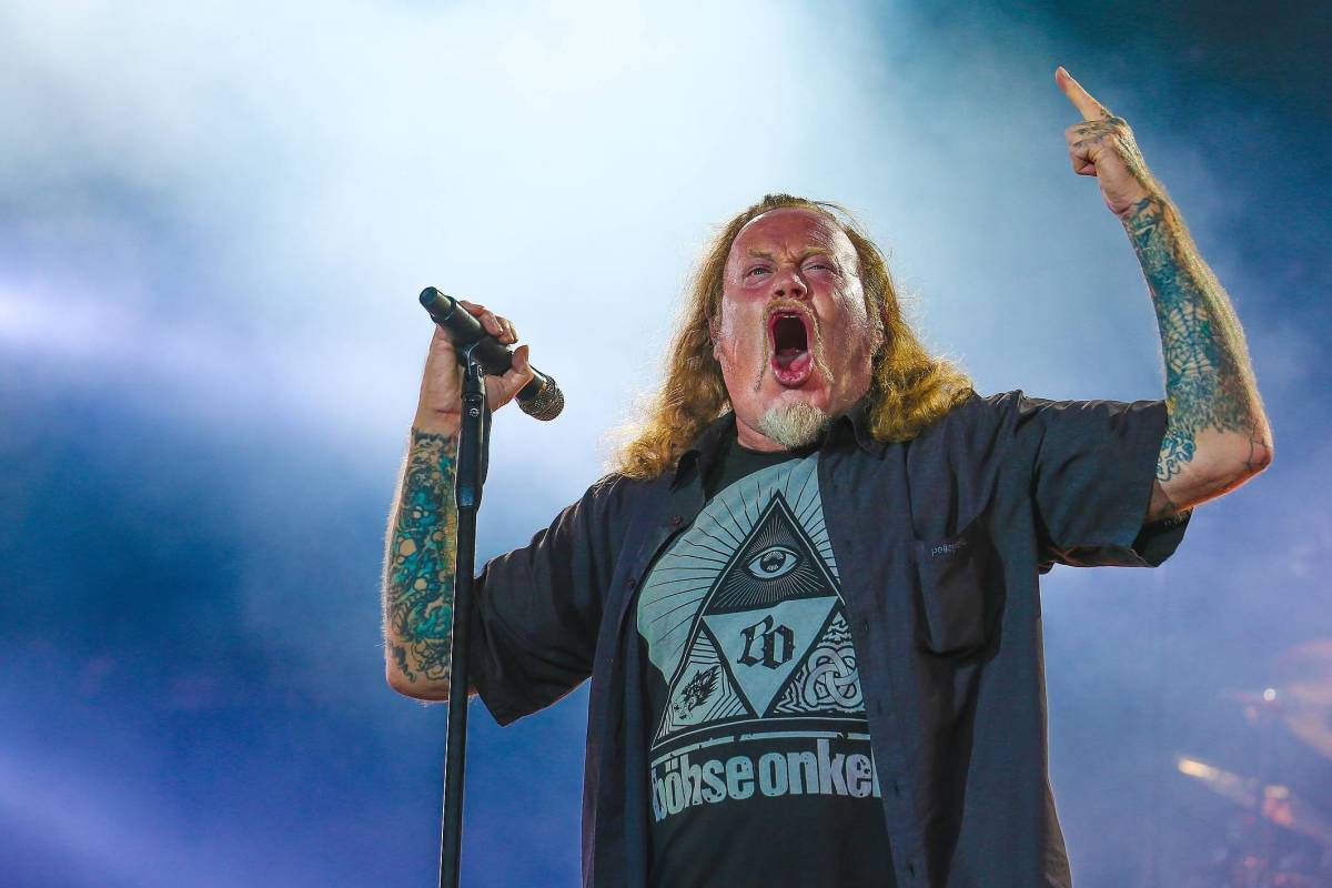 Kevin Russel, der Sänger der Band 