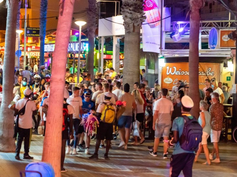 Viele Deutsche verbringen ihren Urlaub auf Mallorca gerne in der sogenannten Bierstraße.