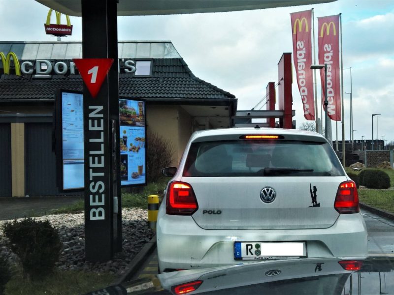 McDonald's mit Trick 17 beim Drive-In.