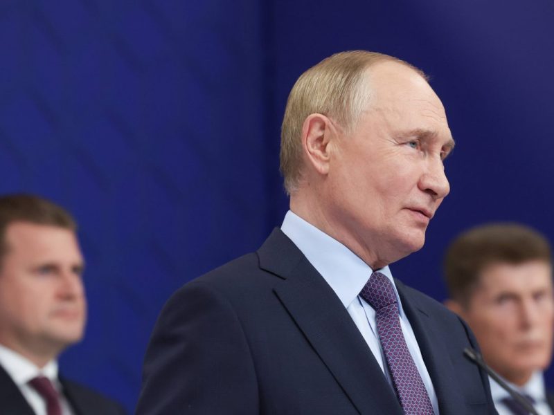 Die USA werfen Putin vor, sich in die Präsidentschaftswahl 2024 eingemischt zu haben. Als Reaktion verhängt die US-Regierung nun Sanktionen gegen Russland.
