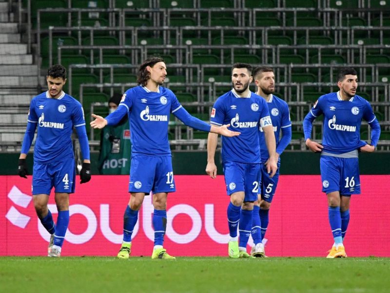 Die Karriere eines Ex-Schalke-Akteurs stand vor dem Aus. Doch nun scheint er doch noch die Kurve bekommen zu haben.