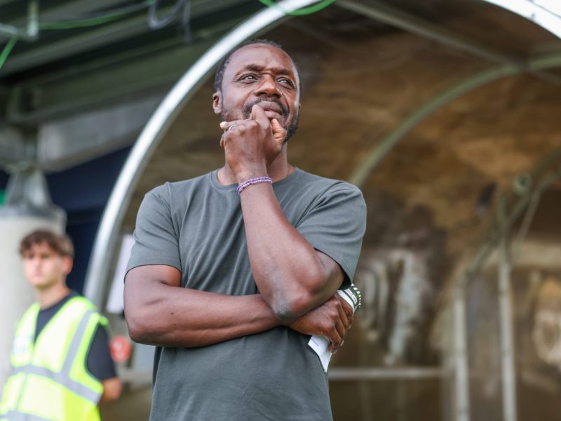 Ben Manga muss sich beim FC Schalke 04 jetzt auch was anhören.