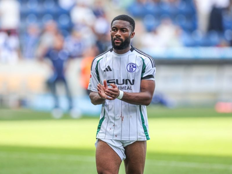 Beim FC Schalke 04 richten sich derzeit viele Blicke auf Stürmer-Star Moussa Sylla. Nach seiner Verletzung ist nun eine Entscheidung gefallen.