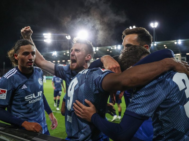 Schalke 04 kann nach dem knappen Auswärtssieg in Münster vorerst durchatmen. Dabei dürfte den Fans vor allem eine Sache Hoffnung machen.