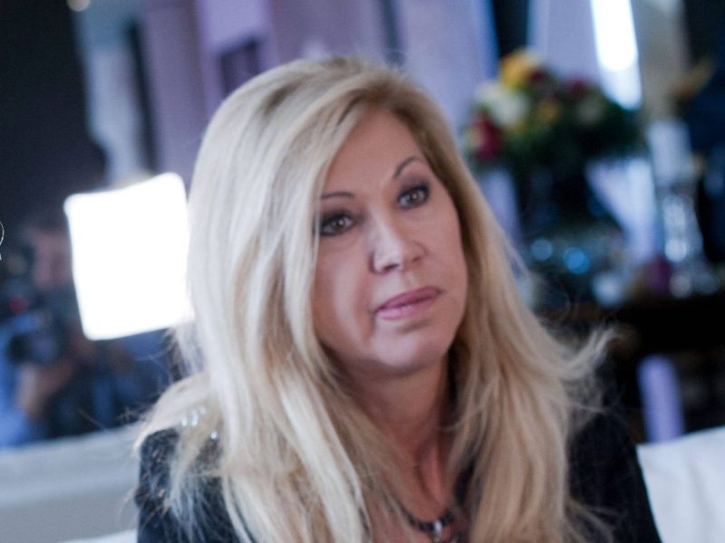 „Die Geissens“ genießen ihr Leben in Saus und Braus, doch auch in der Welt der Schönen und Reichen bleiben Operationen nicht aus.