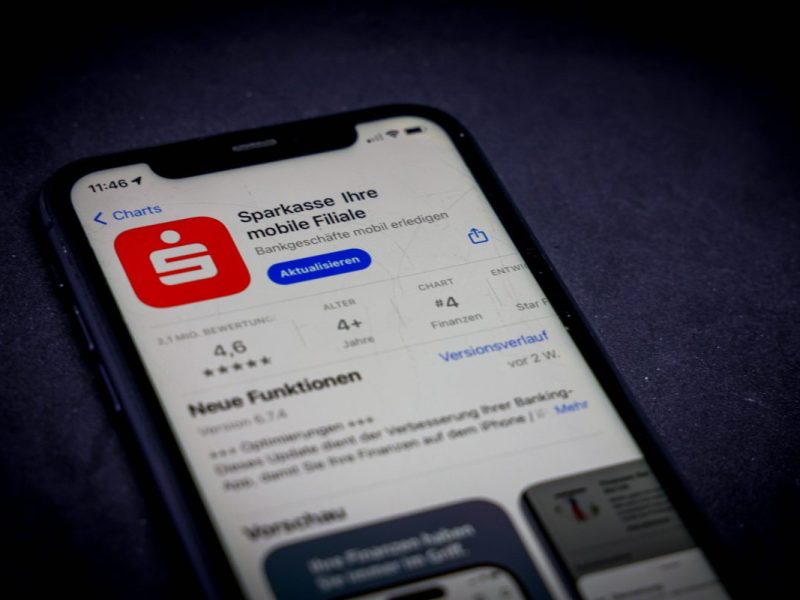 Sparkasse: Extremisten als Kunden