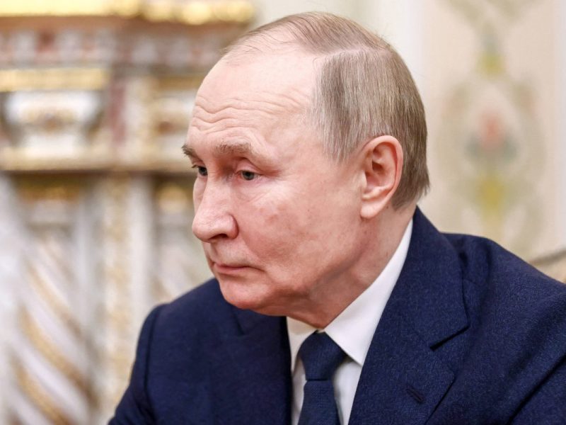 Putin deutet die Geschichte um