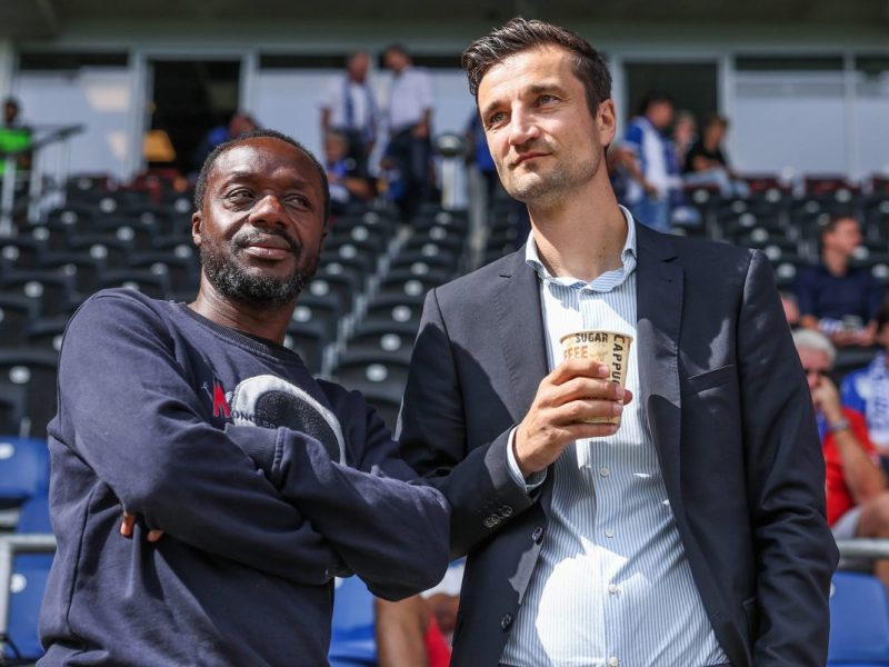 Ben Manga und Matthias Tillmann arbeiten beim FC Schalke 04 eng zusammen.