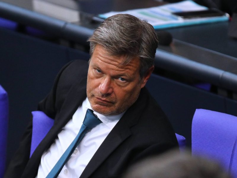 Robert Habeck will die Wirtschaft durch seinem 