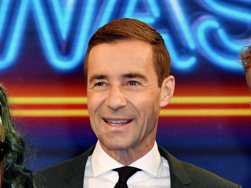 Kai Pflaume unterhält bei „Wer weiß denn sowas?“ täglich ein Millionenpublikum. Jetzt macht in der ARD die Nachricht die Runde.