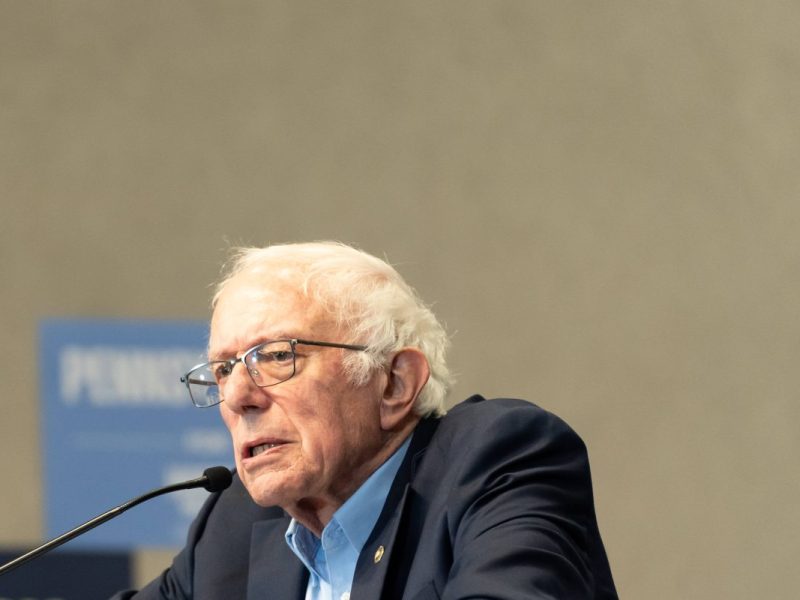 US-Wahl 2024 bringt Polit-Überraschung: Senator im hohen Alter sichert sich Sieg.