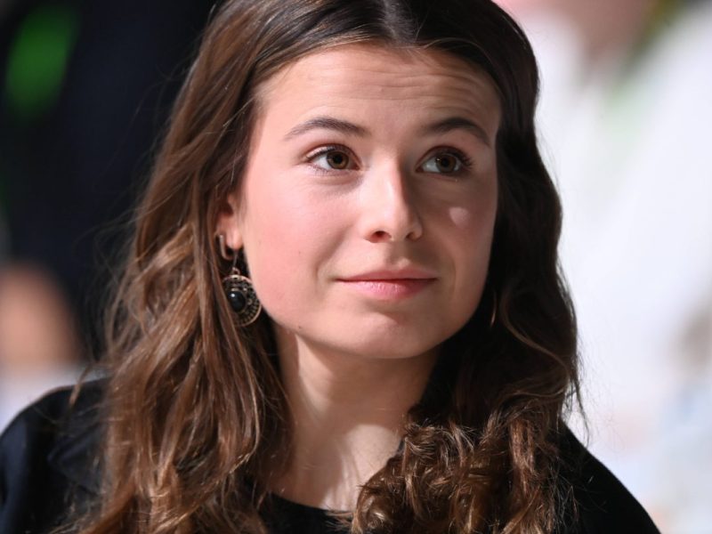 Luisa Neubauer sorgt mit Fridays for Future für Aufsehen, während ihr Bruder in der Wirtschaft aufsteigt. Die erstaunlichen Gegensätze der berühmten Familie.