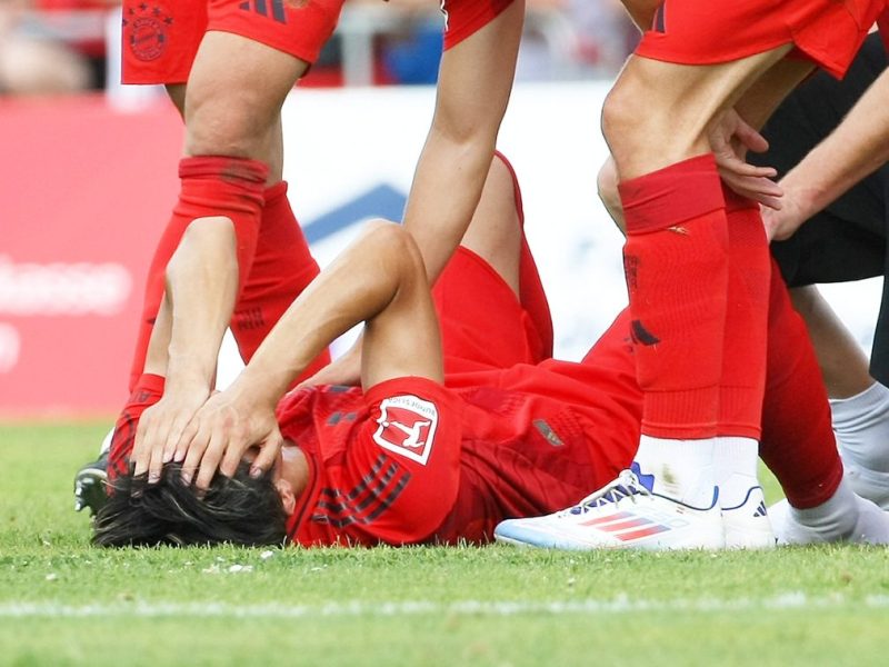 Auf ihn hatte sich der FC Bayern München besonders gefreut. Doch nun folgt für einen FCB-Star der nächste herbe Schlag.