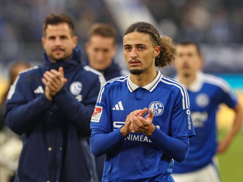 Taylan Bulut entwickelt sich immer mehr zu einem echten Leistungsträger für den FC Schalke 04. Doch steht bereits ein Abgang für ihn im Raum?
