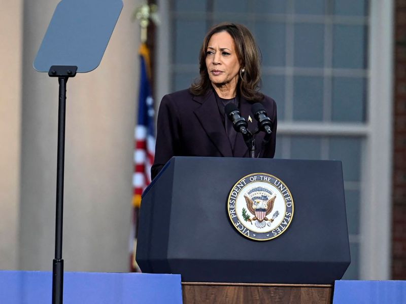 Kamala Harris meldet sich mit einem Video zurück.