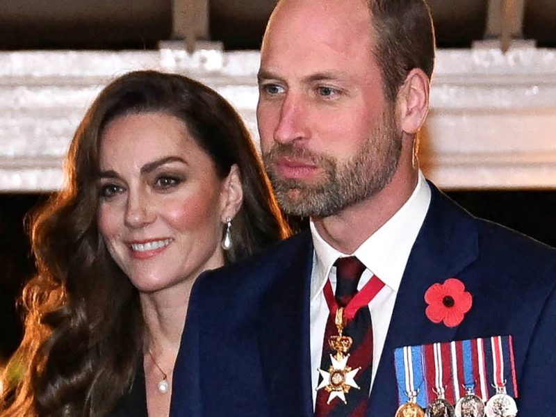 Kate Middleton und Prinz William ändern ihre Pläne: Eigentlich waren sie zum Weihnachtsessen im Buckingham Palace eingeladen.