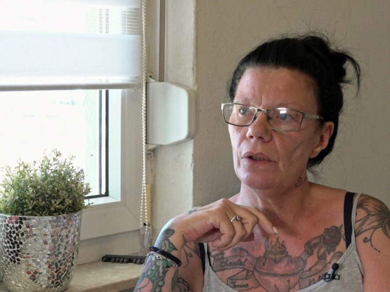 Teure Weihnachtsdeko sind mit Bürgergeld oft kaum machbar. Doch RTL2-Star Beate will sich nichts entgehen lassen.