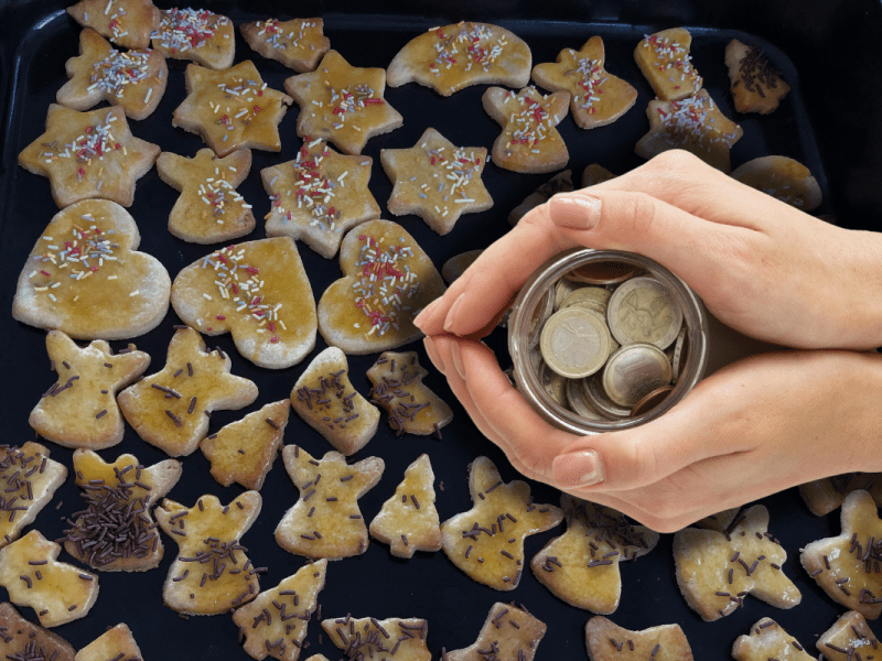 Die Vorweihnachtszeit wird dieses Jahr für viele zur finanziellen Belastung. Besonders Bürgergeld-Empfänger müssen sich einschränken.