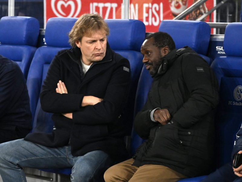 Schalke 04 möchte im Winter unbedingt nachlegen und neue Spieler an Board holen. Dafür hat man jetzt hart durchgegriffen.