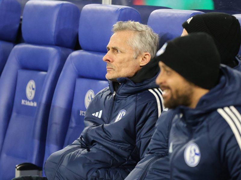 Bei Schalke 04 zeigt die Formkurve steil nach oben. Doch für Kees van Wonderen und sein Team kommt es nun maximal bitter.