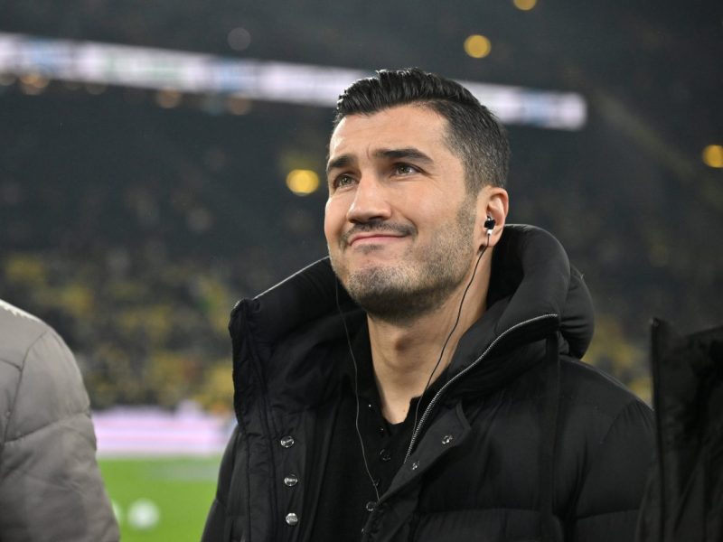 Die Kritik an BVB-Chefcoach Nuri Sahin wird immer größer. Ein Ex-Profi spricht nun Klartext über die Situation bei Borussia Dortmund.