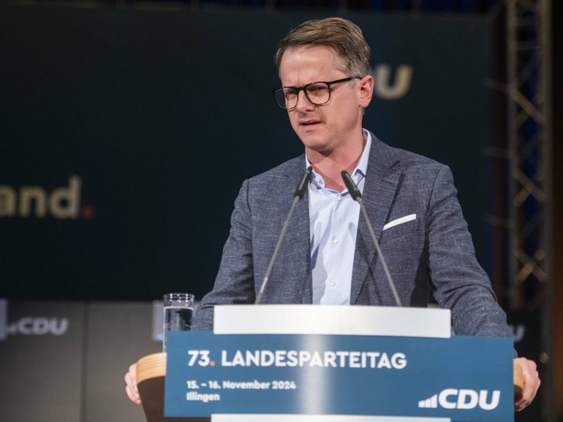Hitze im Wahlkampf: Bürgergeld-Kommentare von Linnemann bringen CDU in Bedrängnis – jetzt meldet sich sogar die Caritas zu Wort.