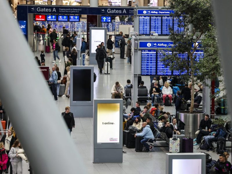 An vielen Flughäfen in NRW ist am Freitag keine Einreise möglich!
