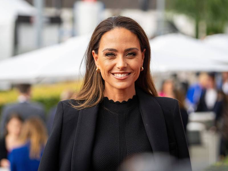 Franca Lehfeldt im schwarzen Blazer.